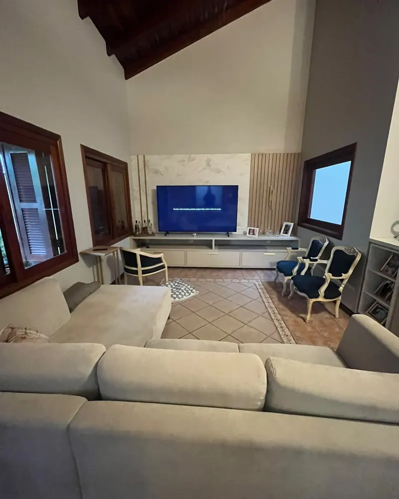 Sala: depois da enchente e hoje — depois