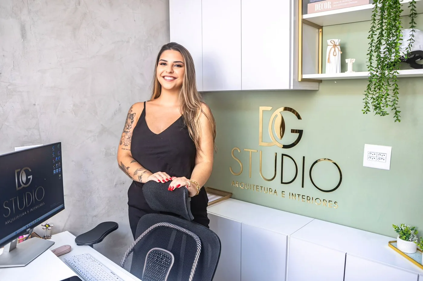 Débora Genro no DG Studio, seu escritório em Capão da Canoa