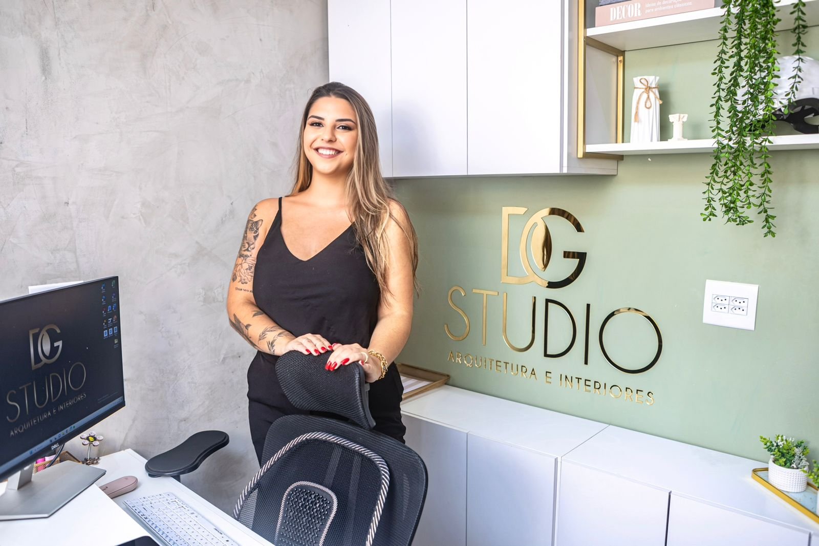 Débora Genro no DG Studio, seu escritório de arquitetura e interiores
